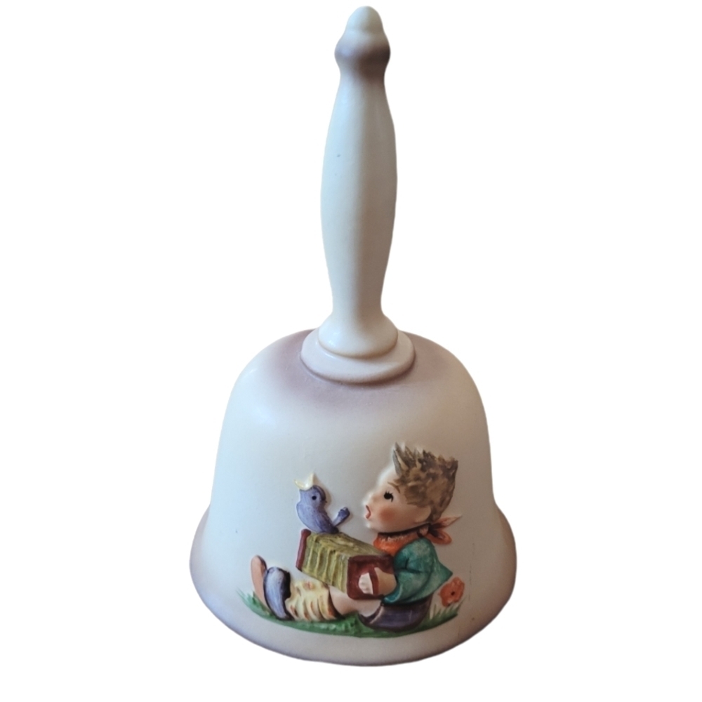Goebel -‎ M.J. Hummel 1978 First Edition Annual Bell "Lets Sing"